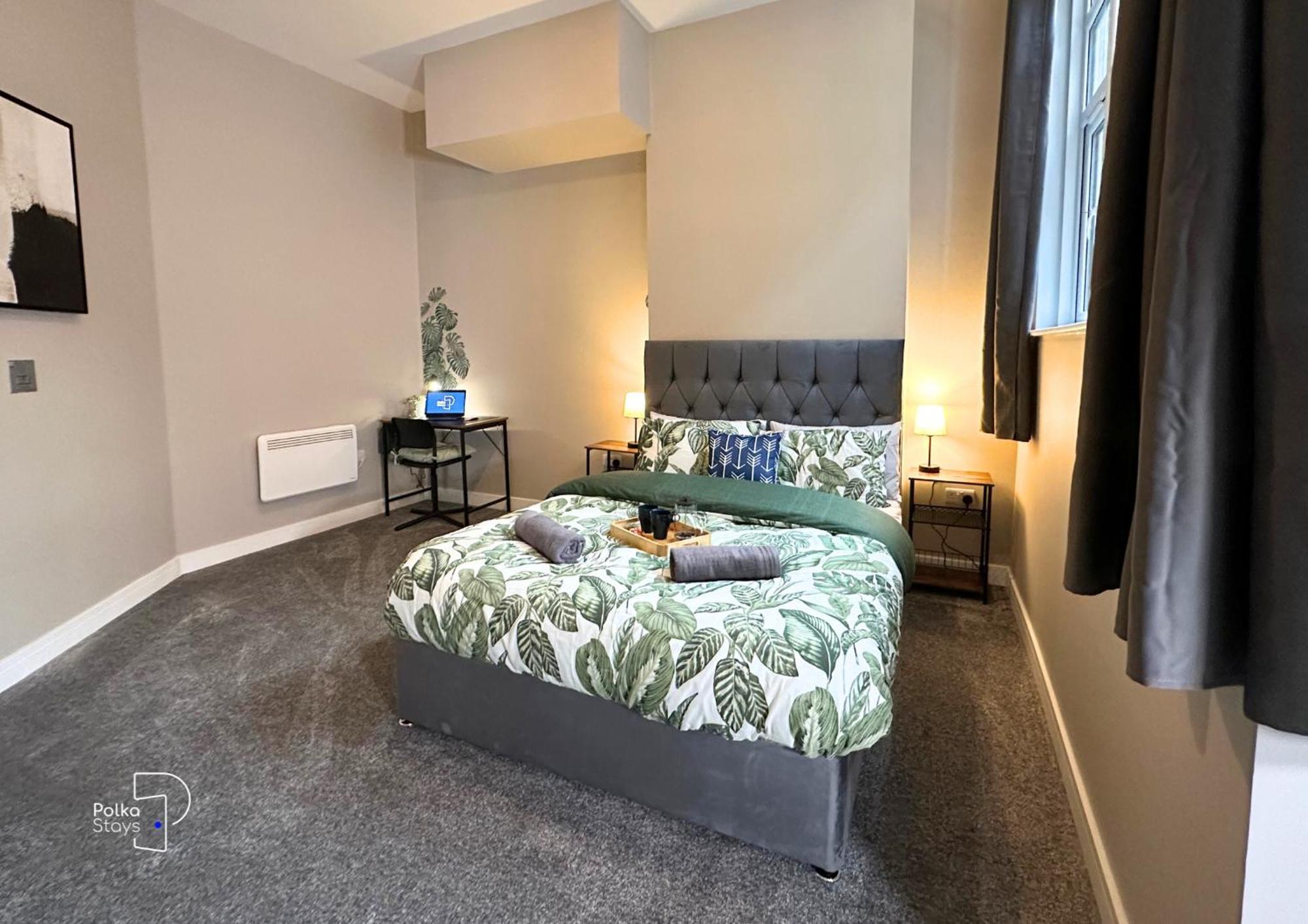 Hanley, Stoke - Modern Spacious Apartments By Polkastays Eksteriør billede
