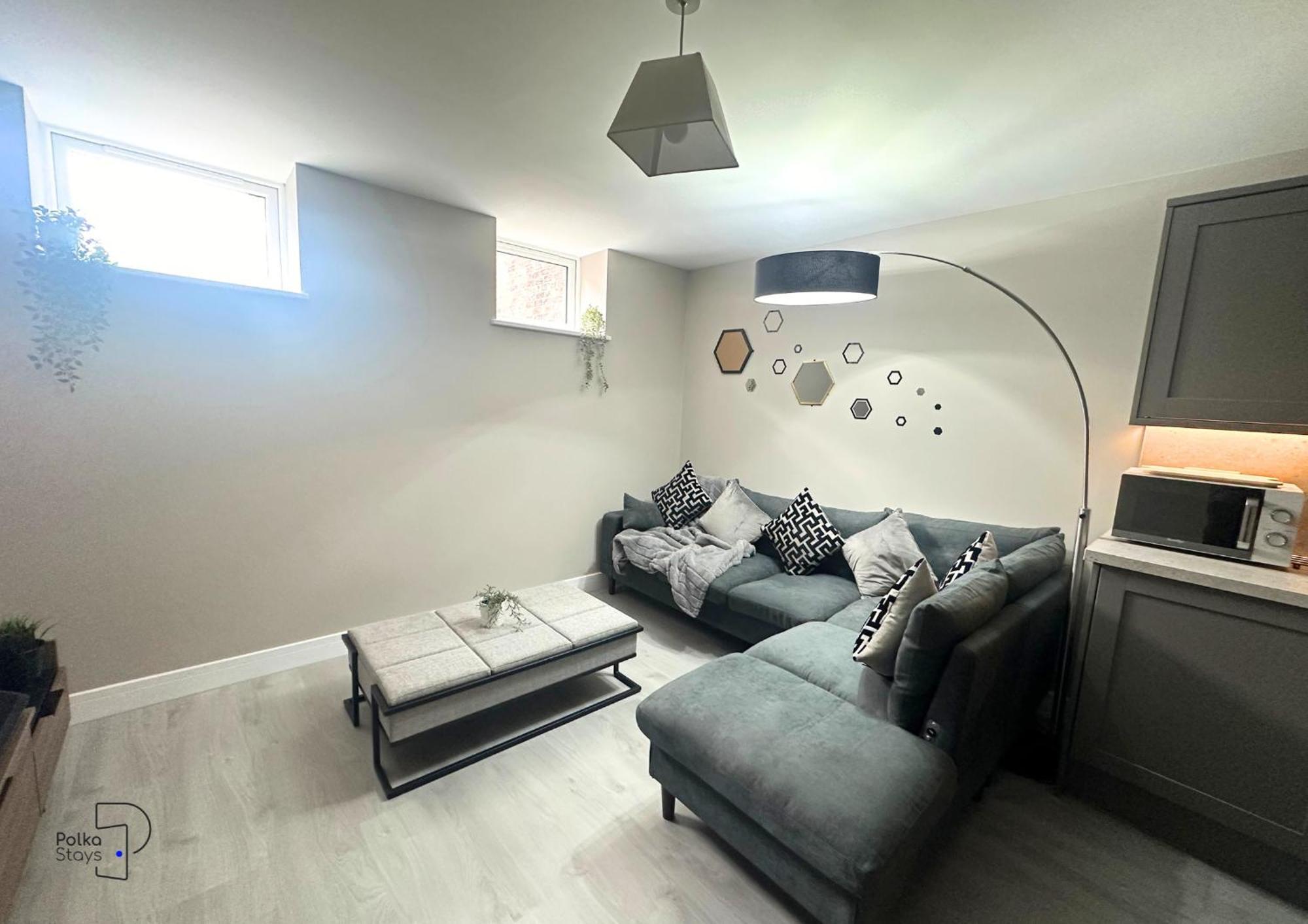 Hanley, Stoke - Modern Spacious Apartments By Polkastays Eksteriør billede