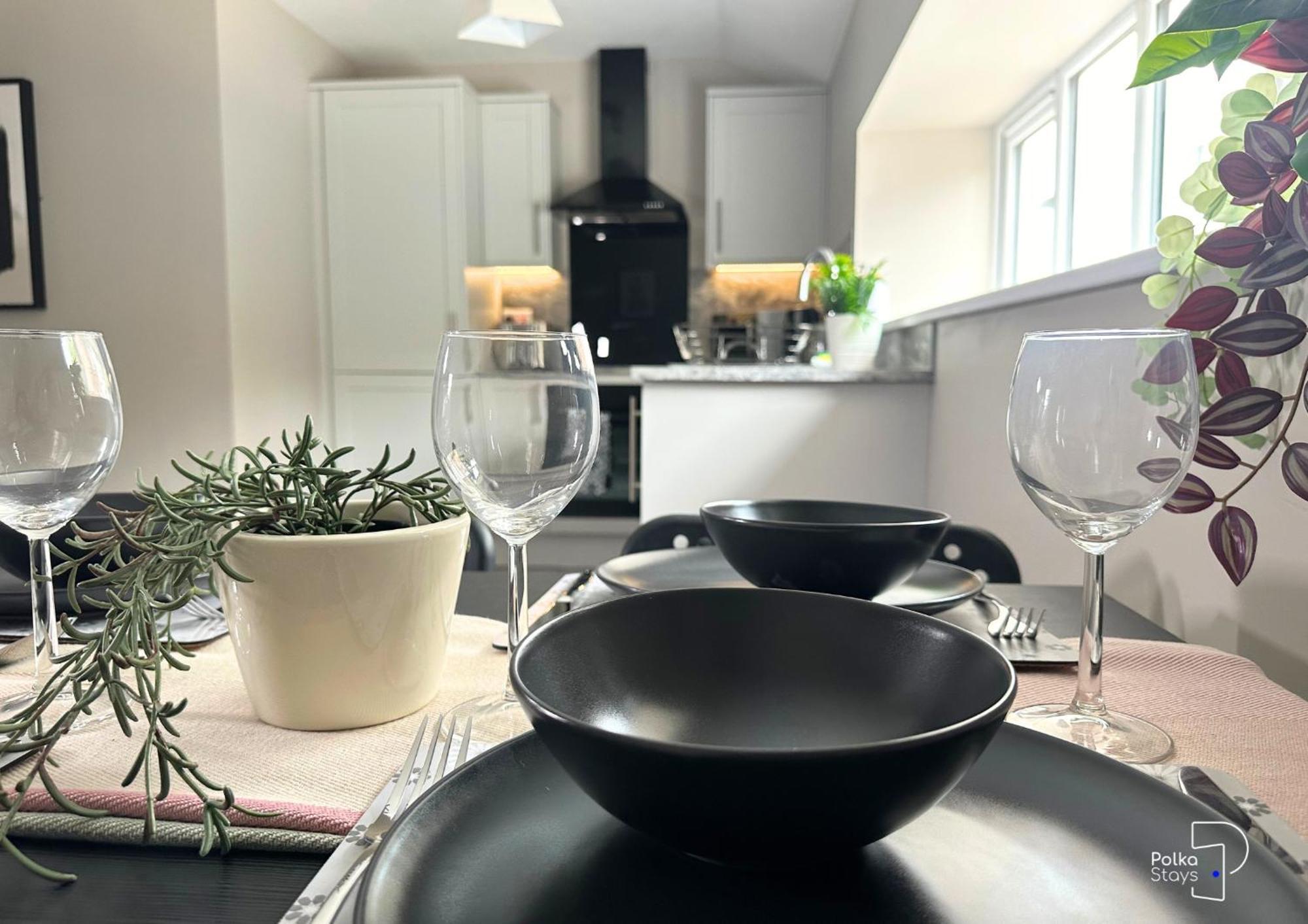 Hanley, Stoke - Modern Spacious Apartments By Polkastays Eksteriør billede