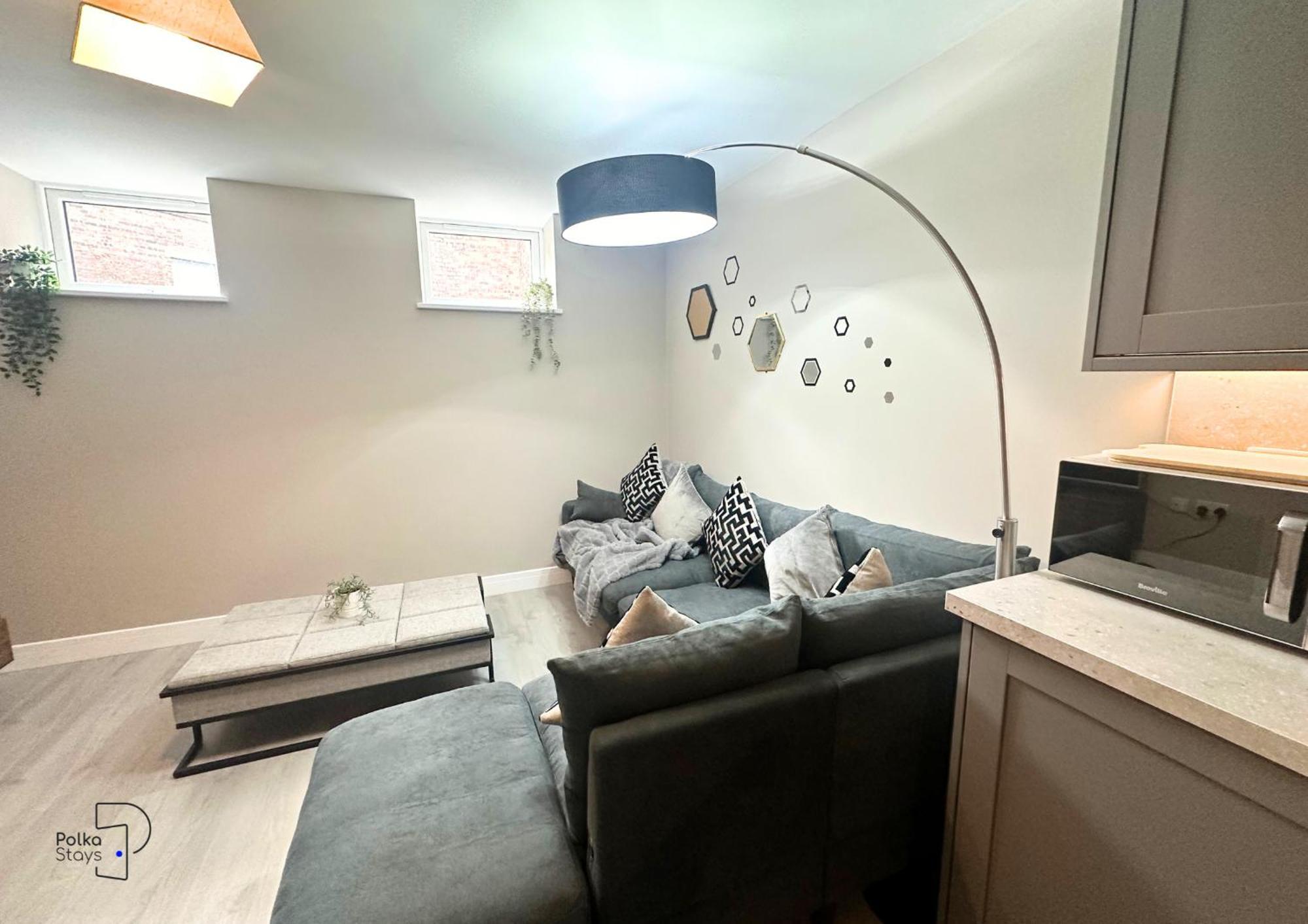 Hanley, Stoke - Modern Spacious Apartments By Polkastays Eksteriør billede