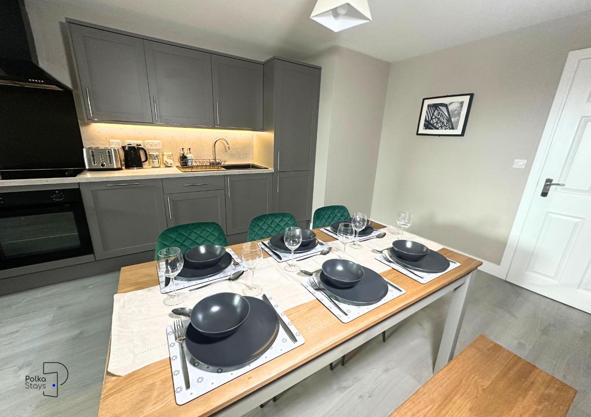 Hanley, Stoke - Modern Spacious Apartments By Polkastays Eksteriør billede
