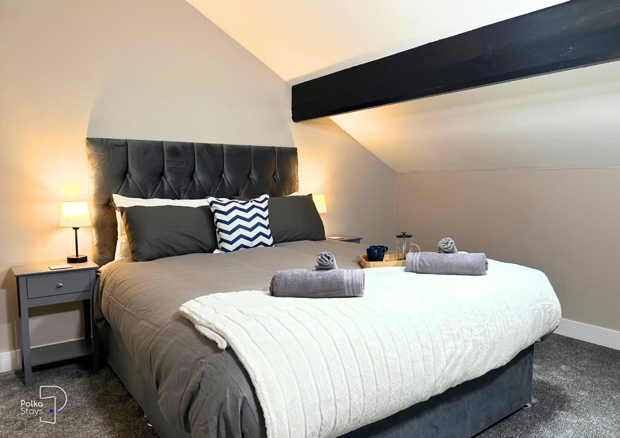 Hanley, Stoke - Modern Spacious Apartments By Polkastays Eksteriør billede
