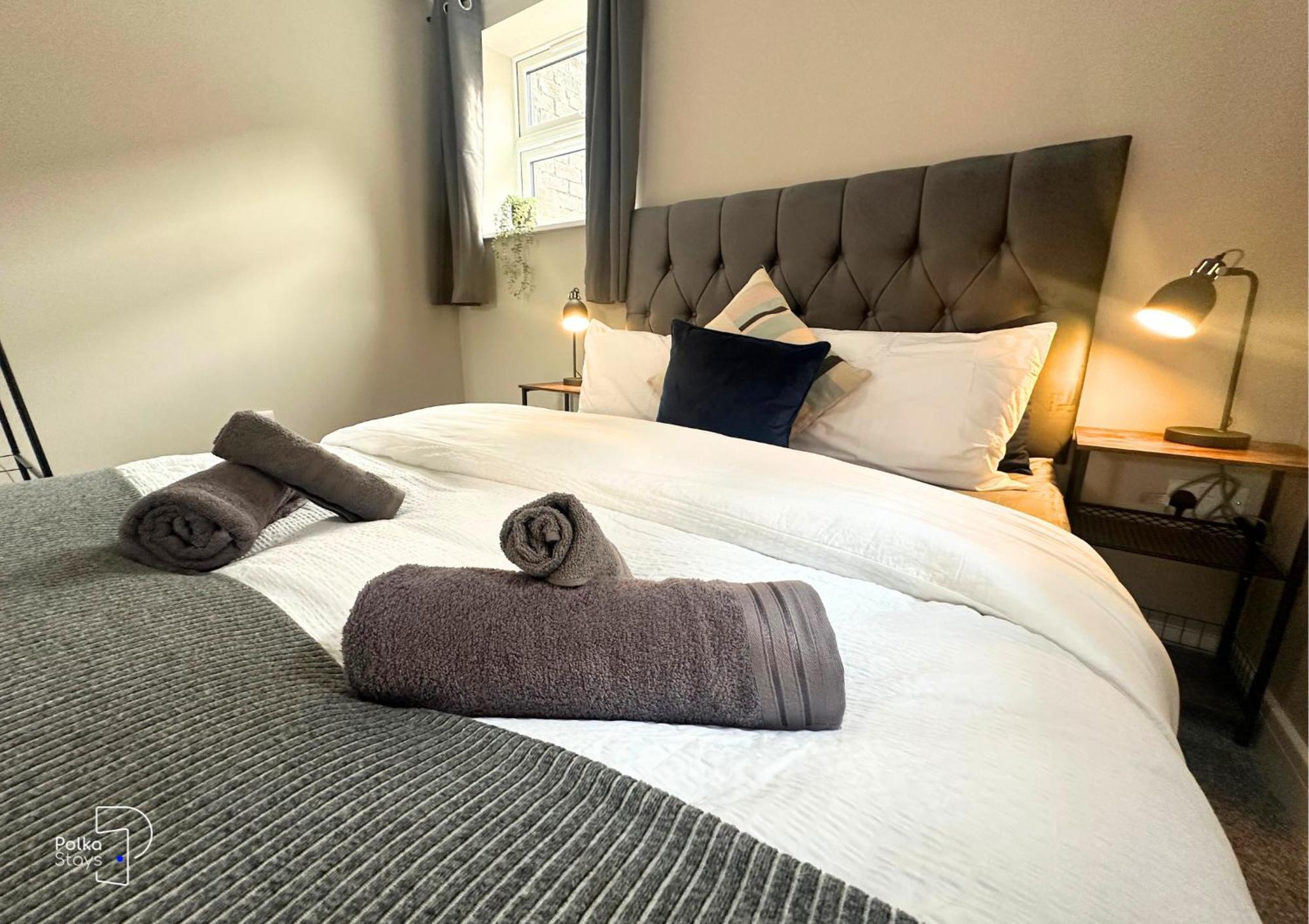 Hanley, Stoke - Modern Spacious Apartments By Polkastays Eksteriør billede