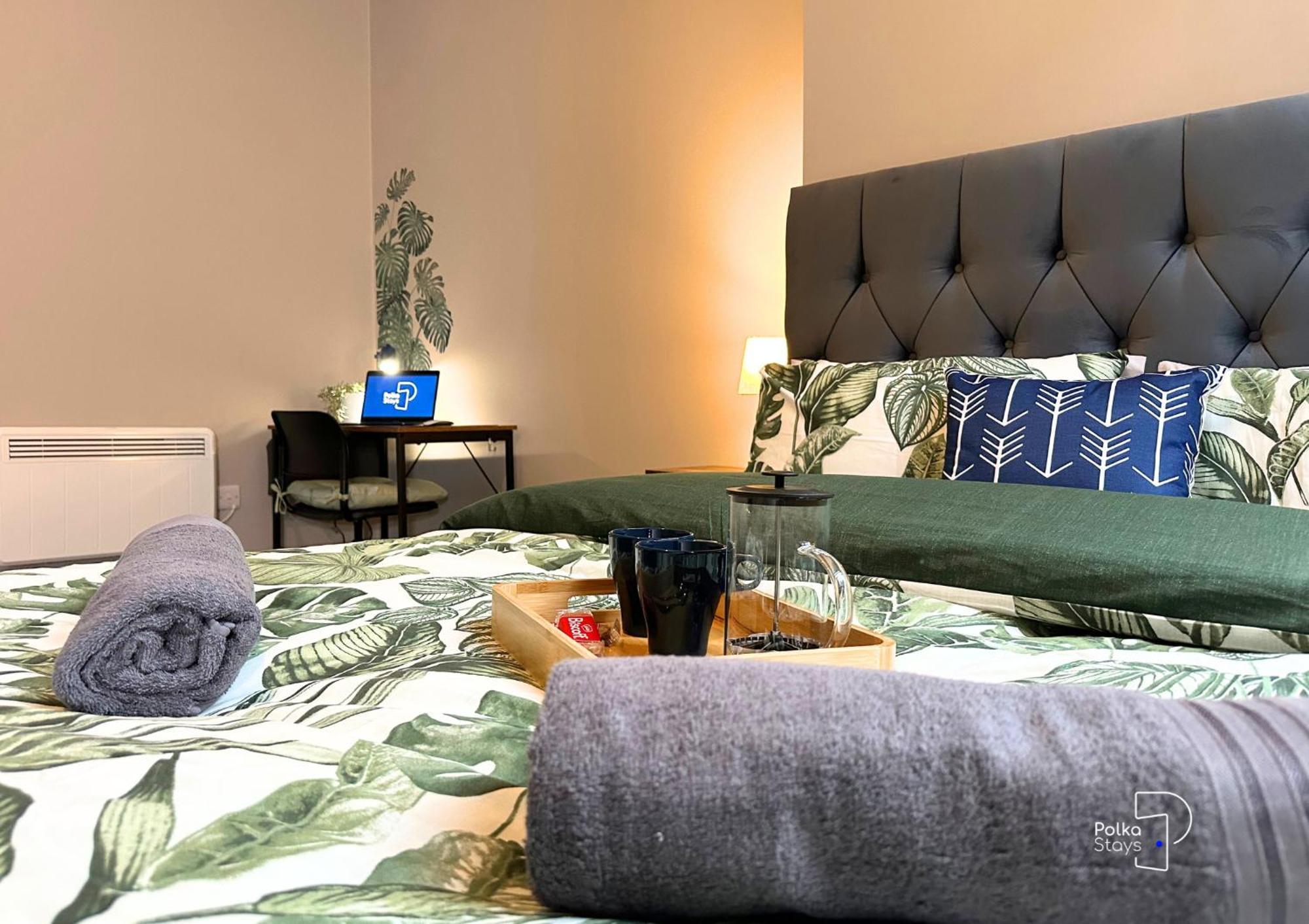 Hanley, Stoke - Modern Spacious Apartments By Polkastays Eksteriør billede