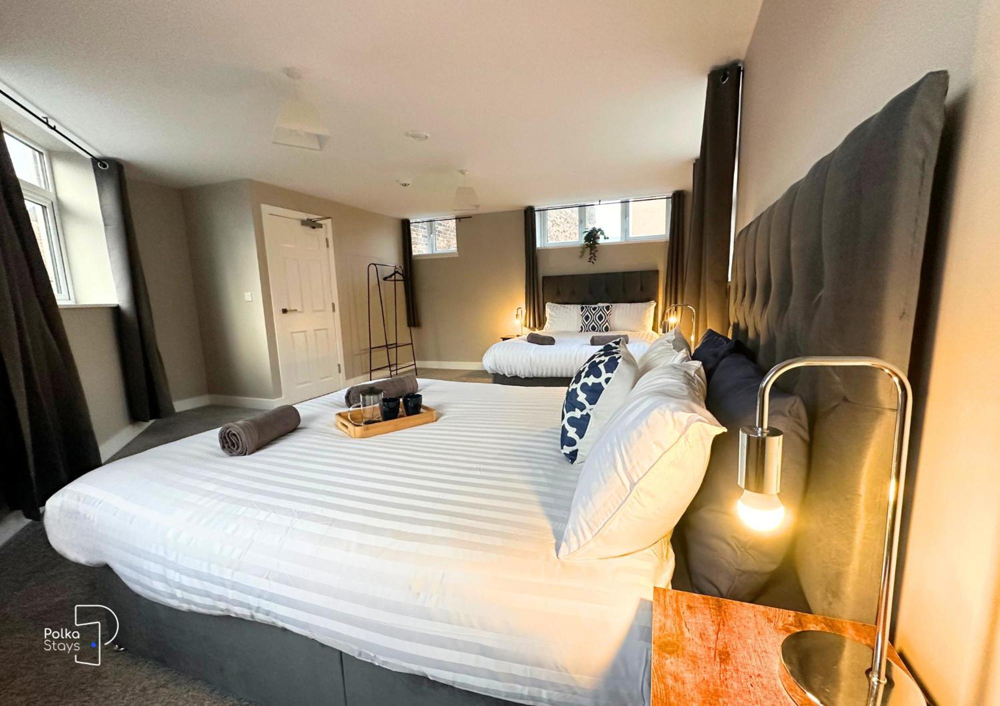 Hanley, Stoke - Modern Spacious Apartments By Polkastays Eksteriør billede