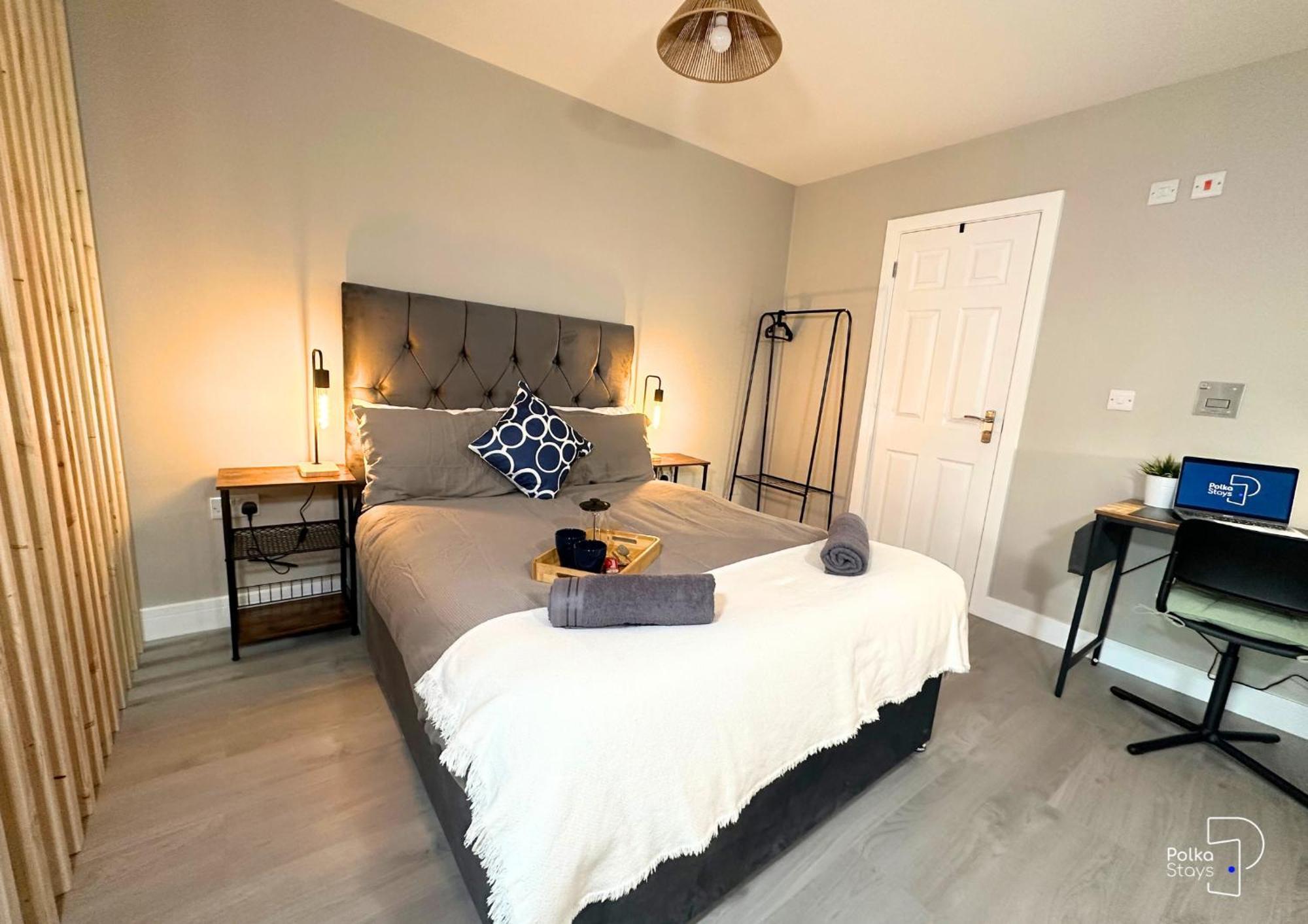 Hanley, Stoke - Modern Spacious Apartments By Polkastays Eksteriør billede