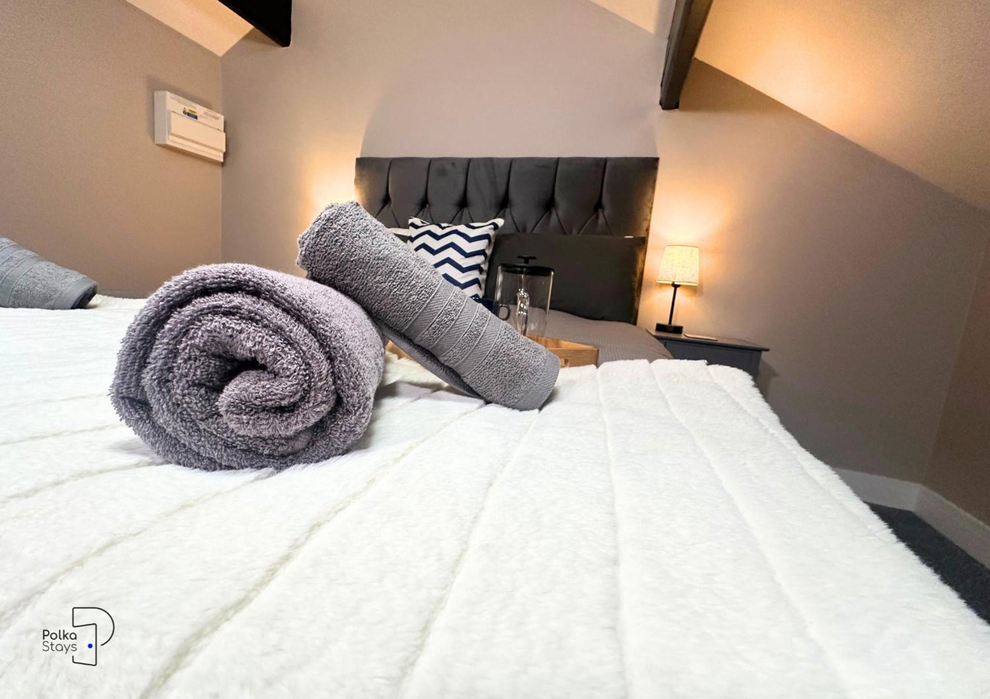 Hanley, Stoke - Modern Spacious Apartments By Polkastays Eksteriør billede